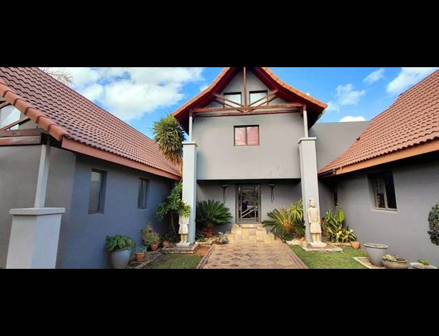 4 BEDROOM HOUSE FOR SALE IN WOODLAND HILLS